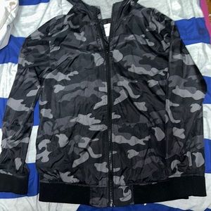 Boys Camo windbreaker hoody jacket - size xl